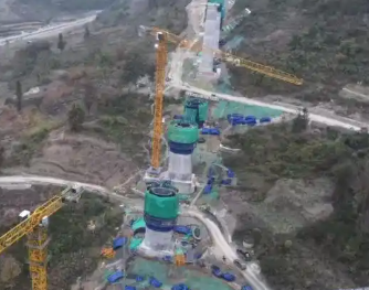 羊架河特大桥建设现场双锁止防坠器的应用