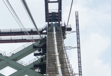 嘉松公路越江大桥项目施工高处作业速差自控器防坠落